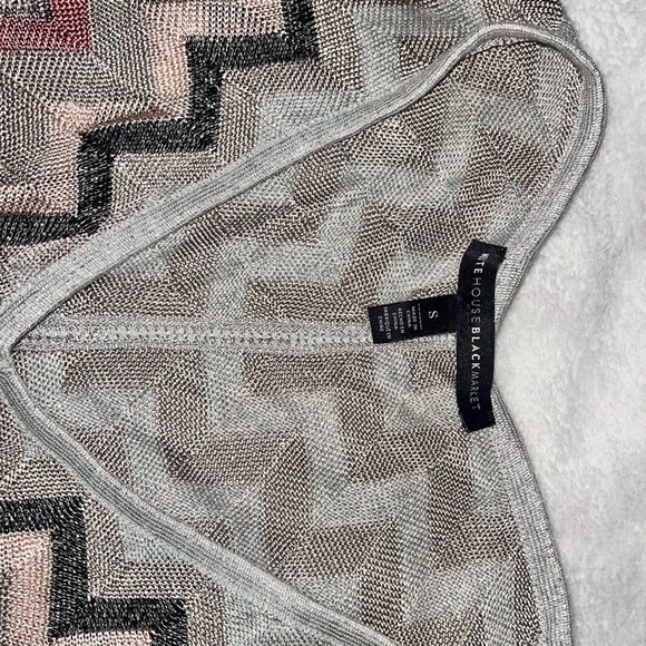 White House Black Market Chevron Long Sleeve in Pink, Black, and Cream - Picture 3 of 13